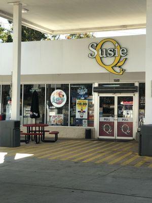 It's now a Susie Q's Shell gas station now.