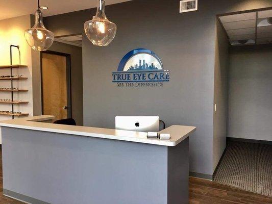 New office in Jefferson Park carrying a great selection of eyewear including Rayban.