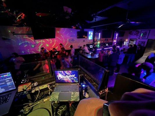 DJ Earwaxxx live from Las Vegas!