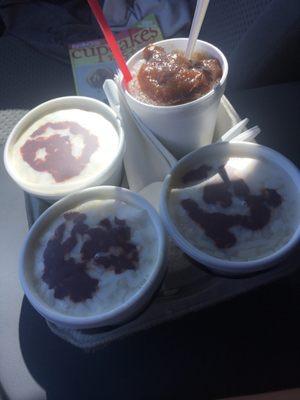 Tres elotes grandes y una raspa chica natural de tamarindo con pulpo