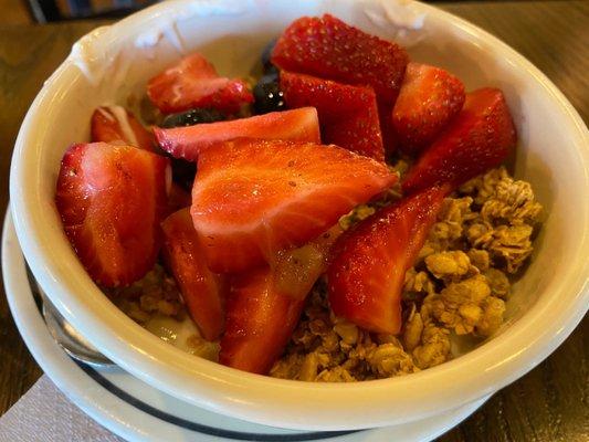 Yogurt Yogurt & Berry Parfait