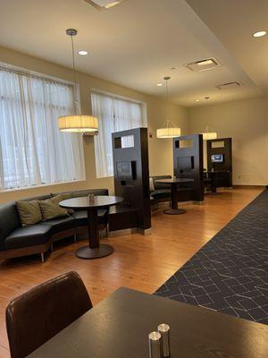 More seating at breakfast