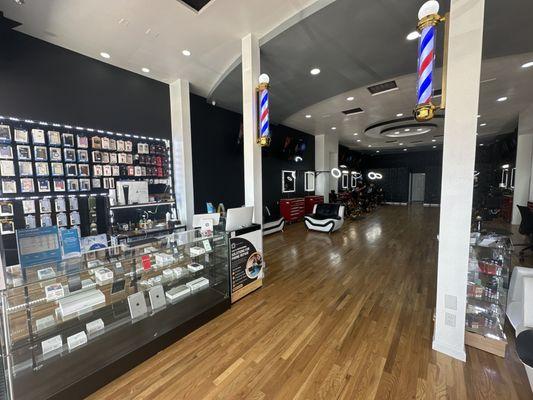 KD Barbershop & Cell Repair