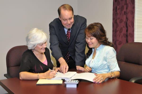 Ellis & Associates provides tax planning, preparation and represents taxpayers with federal and state authorities.