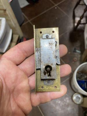 Call HM Repair, Remodel & Locksmithing