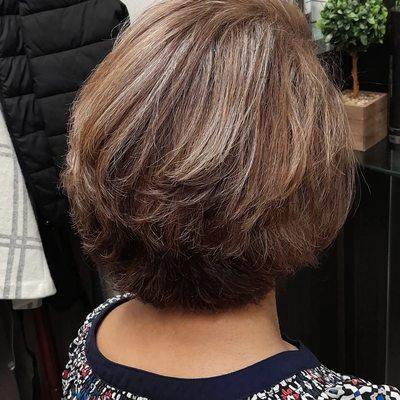 Lina signatures Salon