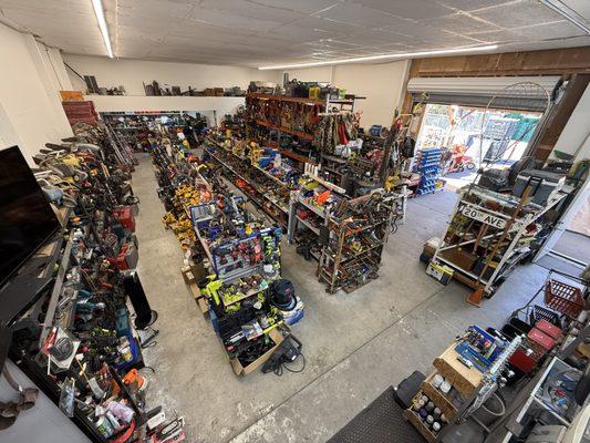 Overview of the shop!