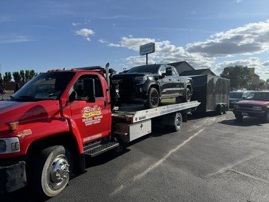 Ricks Towing & Tire