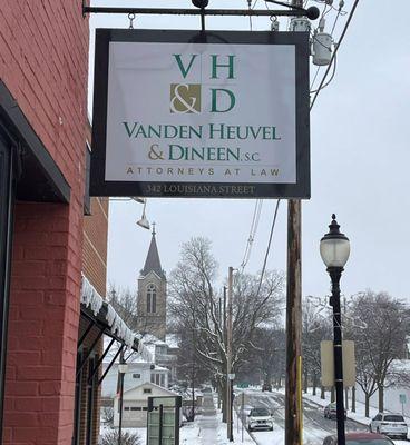 Vanden Heuvel & Dineen