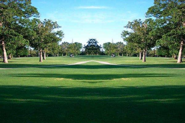 Oak Hills Golf & Country Club