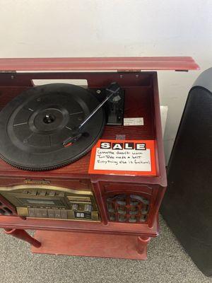 Broken record player for $$$$$