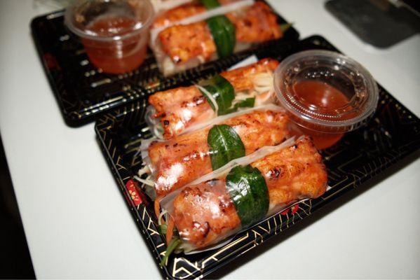 Sautéed Prawn with Mango Roll/ Tôm nướng cuộn xoài xanh (3pcs/ order))