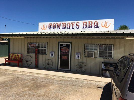 Exterior of Cowboys BBQ