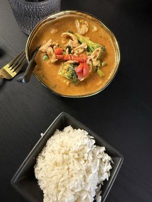Penang curry with chicken and broccoli