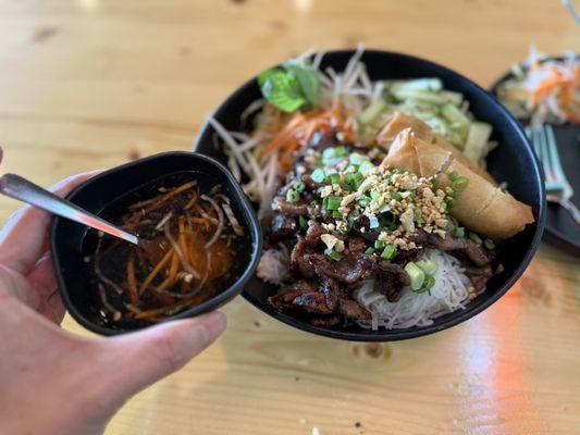 Grill pork with vermicelli noodles.