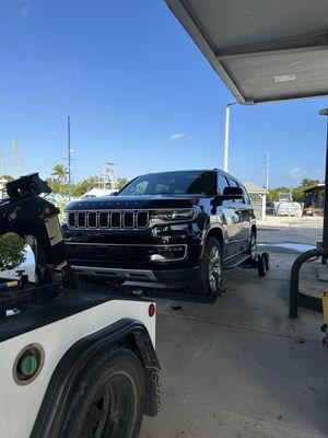 Al's wrecker service & Trailer