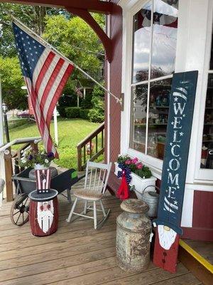 Country Store Antiques & Decor
