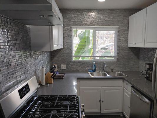 Johnny Building Maintenance