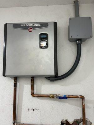 SOT Electric and Lightning