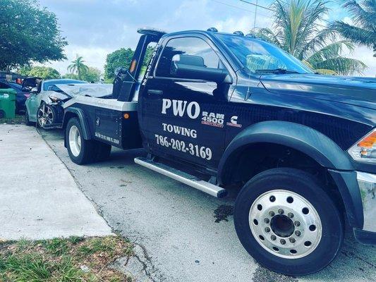 Professional wrecker operator