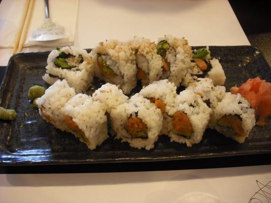 House of Orchid: salmon roll & spicy tuna roll