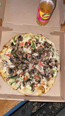 Garlic Chicken Supreme Pizza