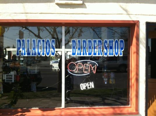 D F Barber Shop
