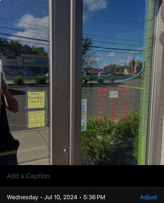 Wonderland Smoke Shop