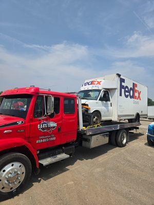 G & G's Towing And Repair