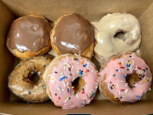 Country Style Donuts