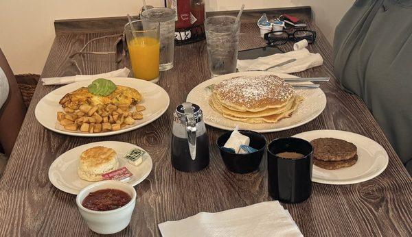 Alamo omelette and pancakes and sausage