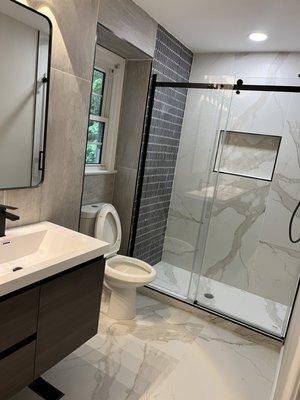 Bathrooms deep cleaning