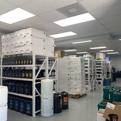 Nutrients, lighting, accessories fully stocked