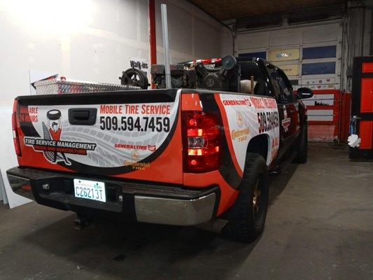Partial Vinyl wrap, designed, produced and installed at Signiacs.