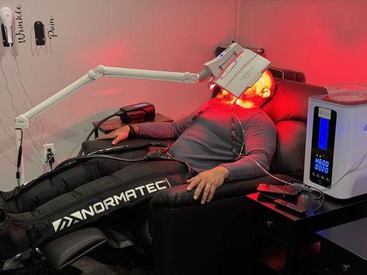 The perfect treatment for stress relief - Our trio treatment of compression, red light, and molecular hydrogen therapy!