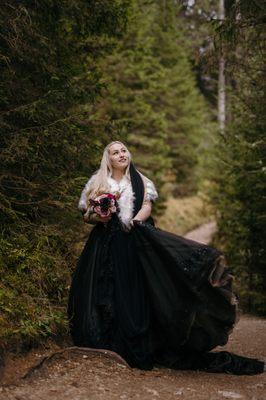 Jeannine's Bridal & Formal Wear