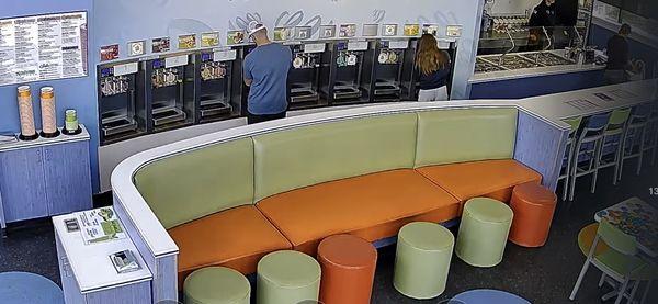 JoJo's FroYo and Smoothies