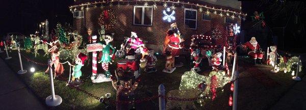 Panoramic shot of Dr. Montalbano's Christmas Lights Extravaganza!!!