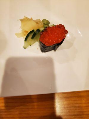 Ikura sushi