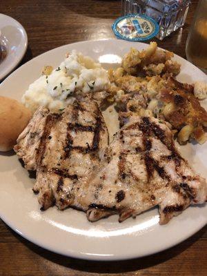 Grilled chicken with baked macaroni and cheese and mashed potatoes
