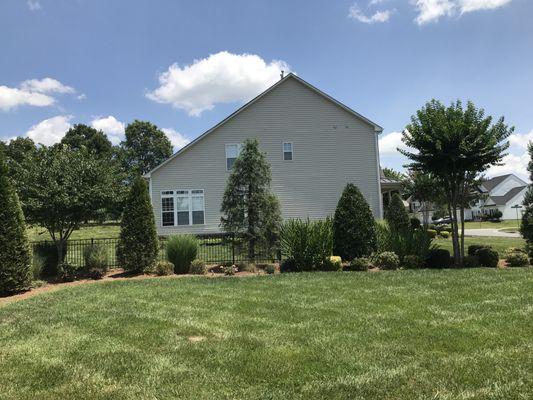 Green It Up Yardscapes