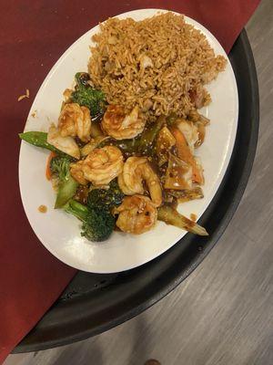 Lunch shrimp in black bean sauce.