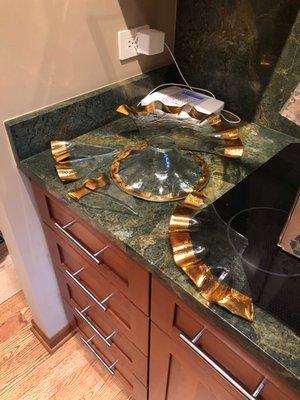 Broken valuable wedding gifts due to improper packaging