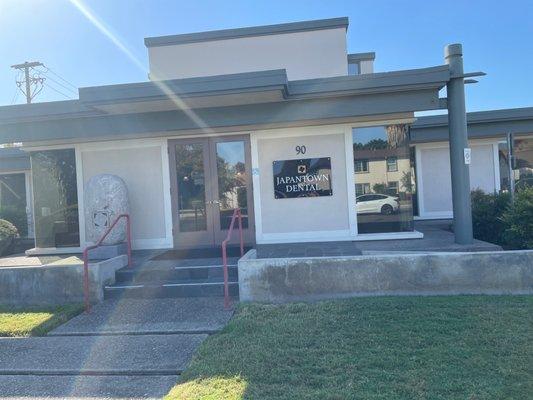 Japantown Dental: Alex Mendoza, DDS