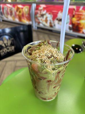 Dubai chocolate strawberries