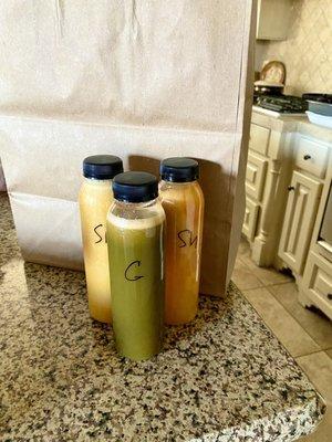 The Shredder Juice + green goddess