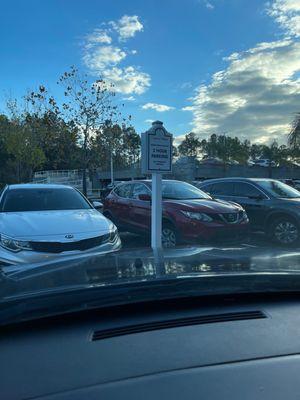 Short term parking(2 hours).