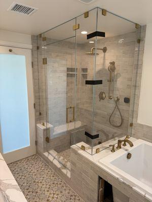 Frameless glass 90 degree steam shower enclosure