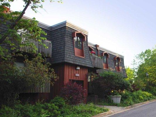 Montmartre Apartments & Properties