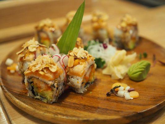 Get a 'MUNCHIE MUNCHIE' maki - Crabmeat tempura with seared Salmon plus roasted almond